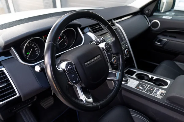 Foto 26 van fotogallerij Land Rover Discovery 5 uit 2018