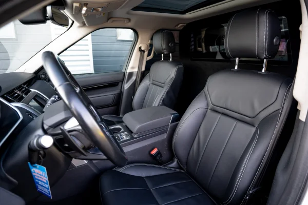 Foto 24 van fotogallerij Land Rover Discovery 5 uit 2018