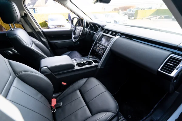 Foto 25 van fotogallerij Land Rover Discovery 5 uit 2018