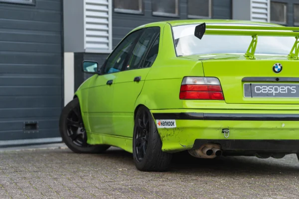Foto 5 van fotogallerij BMW 325i E36 Sedan Ooperon Racer uit 1993