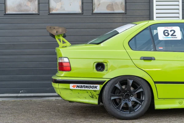 Foto 10 van fotogallerij BMW 325i E36 Sedan Ooperon Racer uit 1993