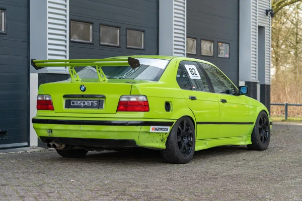 Foto 2 van fotogallerij BMW 325i E36 Sedan Ooperon Racer uit 1993