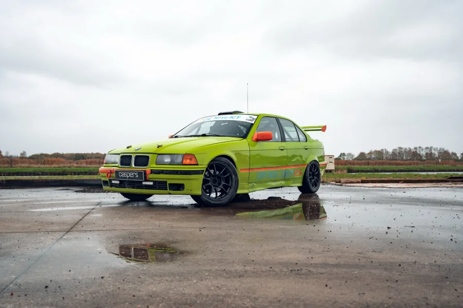 Foto 0 van fotogallerij BMW 325i E36 Sedan Ooperon Racer uit 1993