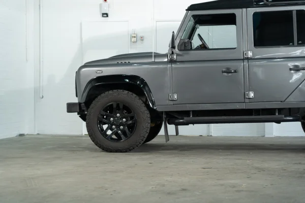 Foto 9 van fotogallerij Land Rover Defender 110 Td5 Urban uit 2002
