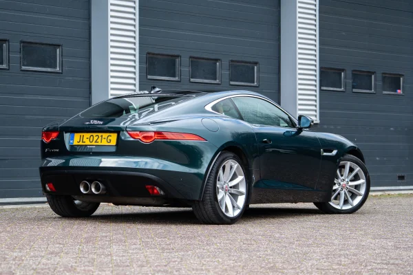Foto 1 van fotogallerij Jaguar F-Type 3.0 V6 Coupé uit 2016