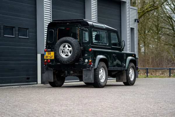 Foto 3 van fotogallerij Land Rover Defender 90 Td5 HT uit 1999