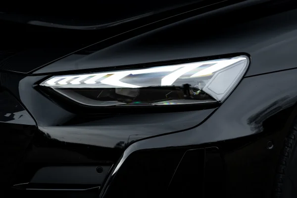 Foto 10 van fotogallerij Audi e-tron GT 93 kWh uit 2022