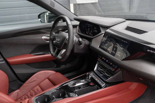 Foto 20 van fotogallerij Audi e-tron GT 93 kWh uit 2022
