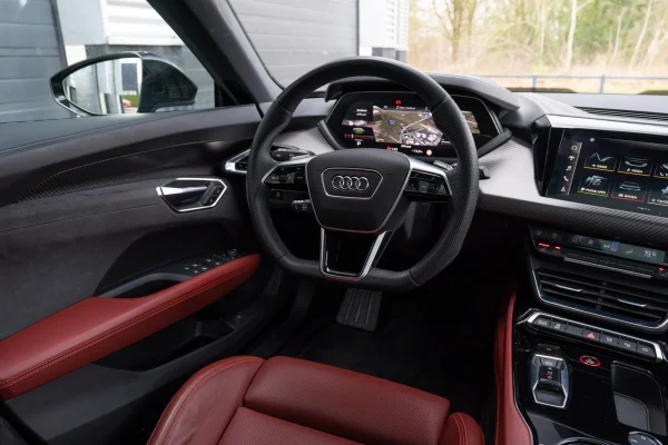 Foto 26 van fotogallerij Audi e-tron GT 93 kWh uit 2022