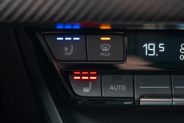 Foto 43 van fotogallerij Audi e-tron GT 93 kWh uit 2022