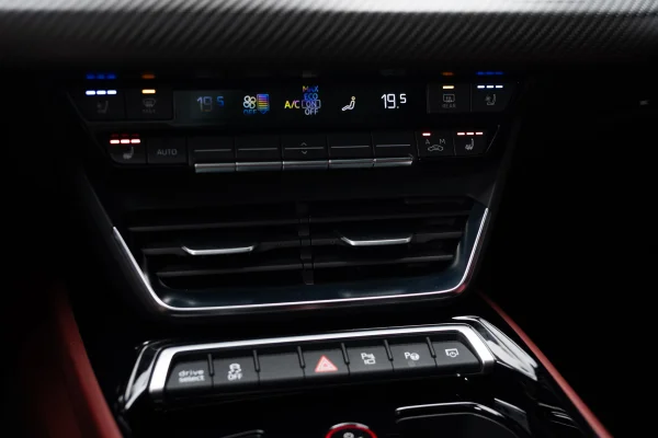 Foto 36 van fotogallerij Audi e-tron GT 93 kWh uit 2022