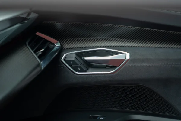 Foto 49 van fotogallerij Audi e-tron GT 93 kWh uit 2022