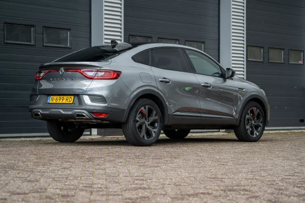 Foto 1 van fotogallerij Renault Arkana 1.6 E-TECH Hybrid uit 2021