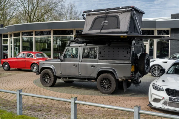 Foto 2 van fotogallerij Land Rover Defender 110 TD5 9 persoons uit 2006