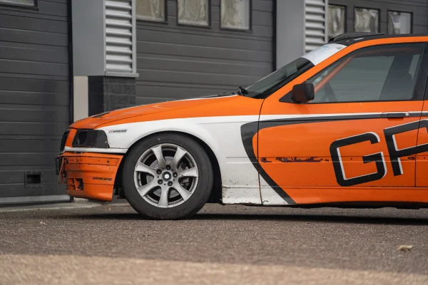 Foto 7 van fotogallerij BMW E36 325i CUP uit 1994