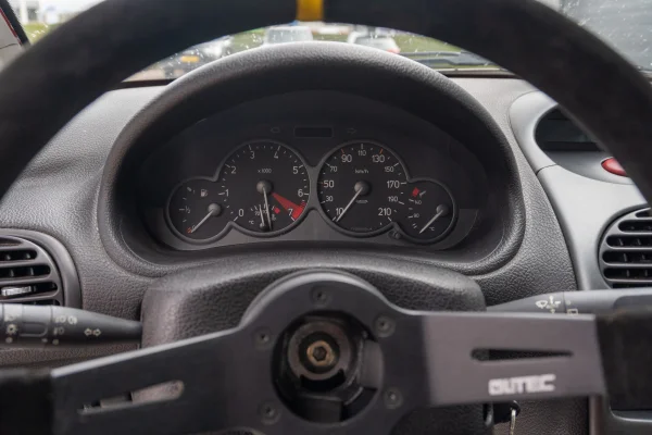 Foto 5 van fotogallerij Peugeot 206 trackday Raceauto uit 2000