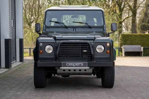 Foto 4 van fotogallerij Land Rover Defender 90 Grijskenteken uit 1998