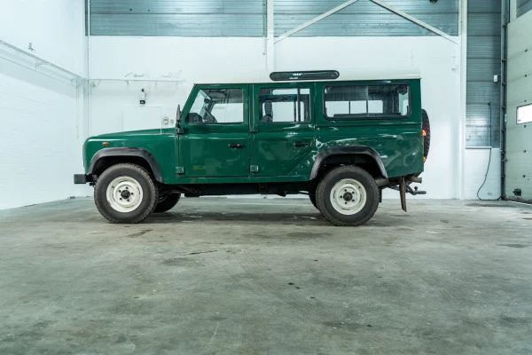 Foto 2 van fotogallerij Land Rover Defender 110 TD5 Youngtimer 9p uit 2004