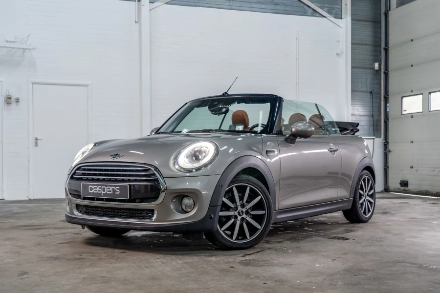 Foto 0 van fotogallerij MINI Cooper Cabrio Chili Serious Business uit 2018