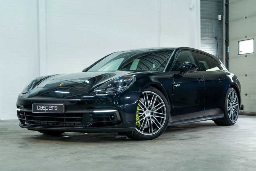 Foto 0 van fotogallerij Porsche Panamera Sport Turismo E-hybrid uit 2019