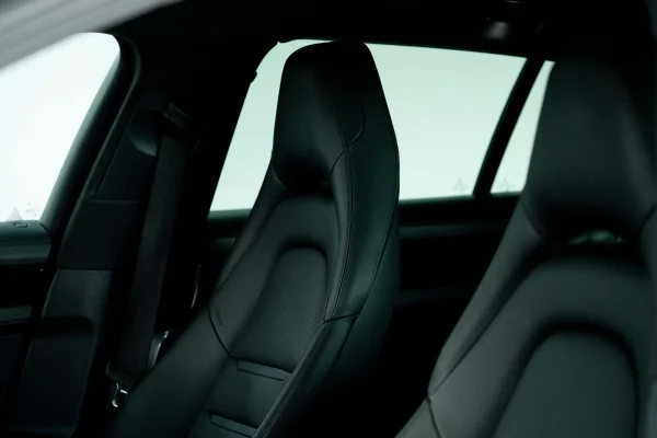 Foto 12 van fotogallerij Porsche Panamera Sport Turismo E-hybrid uit 2019