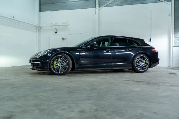 Foto 3 van fotogallerij Porsche Panamera Sport Turismo E-hybrid uit 2019