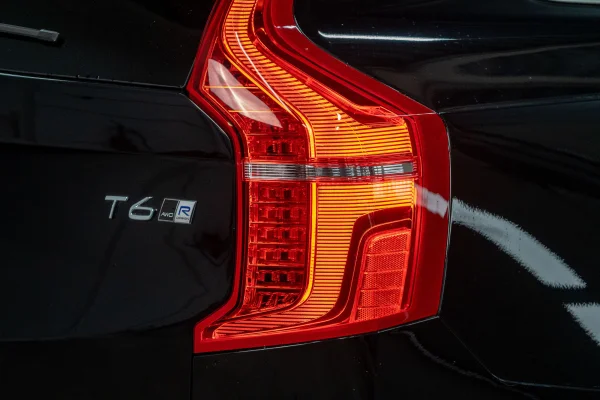 Foto 14 van fotogallerij Volvo XC90 T6 AWD R-Design uit 2018