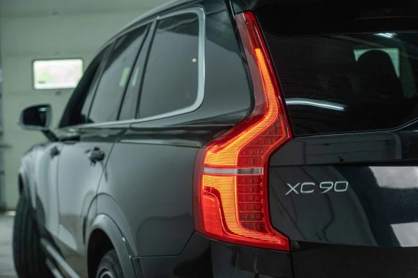 Foto 12 van fotogallerij Volvo XC90 T6 AWD R-Design uit 2018