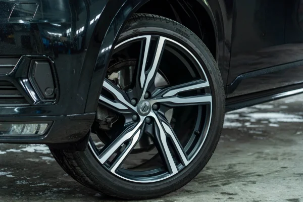 Foto 9 van fotogallerij Volvo XC90 T6 AWD R-Design uit 2018
