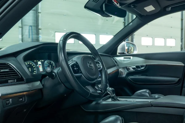 Foto 21 van fotogallerij Volvo XC90 T6 AWD R-Design uit 2018
