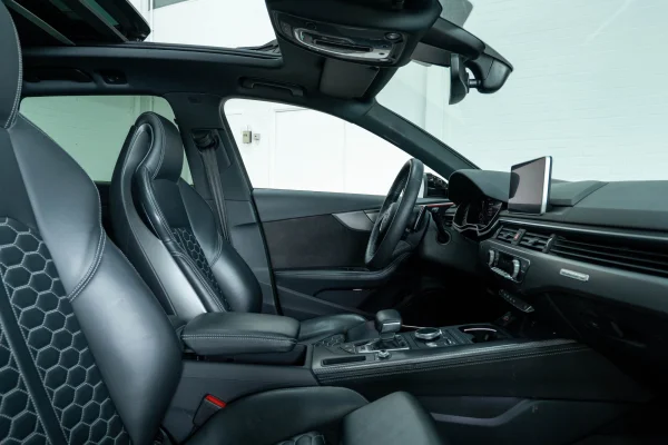 Foto 25 van fotogallerij Audi RS4 Avant uit 2018