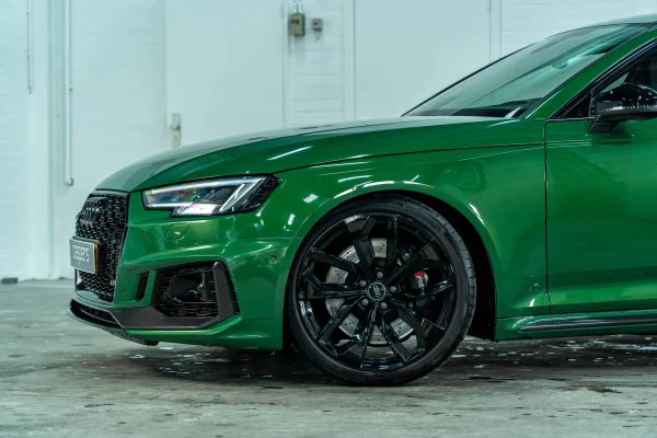 Foto 12 van fotogallerij Audi RS4 Avant uit 2018