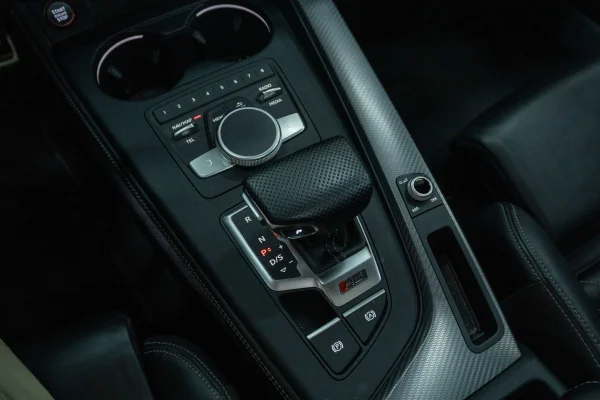 Foto 32 van fotogallerij Audi RS4 Avant uit 2018