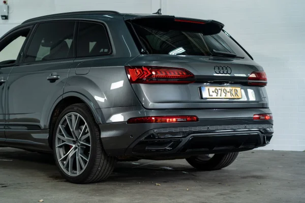 Foto 9 van fotogallerij Audi Q7 60 TFSI-e Quattro Competition uit 2020