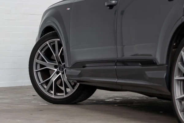 Foto 8 van fotogallerij Audi Q7 60 TFSI-e Quattro Competition uit 2020