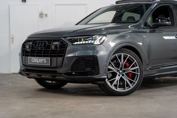 Foto 21 van fotogallerij Audi Q7 60 TFSI-e Quattro Competition uit 2020