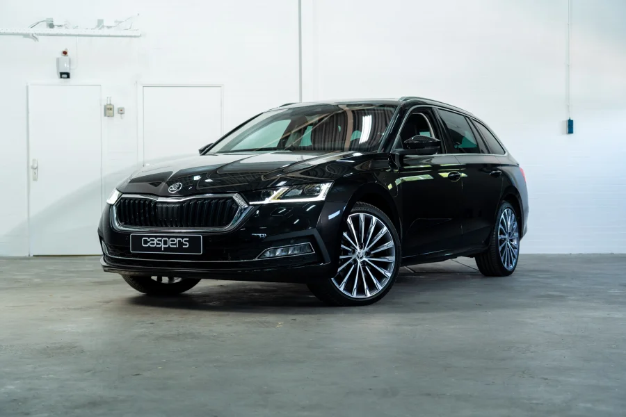 Foto 0 van fotogallerij Skoda Octavia Combi 1.4 TSI PHEV iV First Edition uit 2020