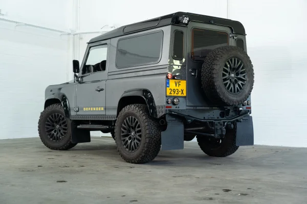 Foto 1 van fotogallerij Land Rover Defender 90 'GTS' uitgevoerd uit 2014