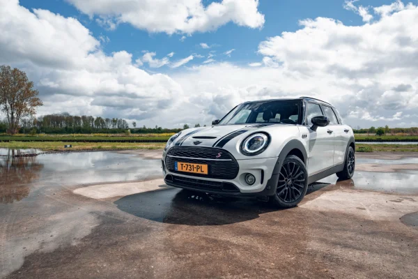 Foto 2 van fotogallerij MINI Clubman 2.0 Cooper S Yours uit 2022