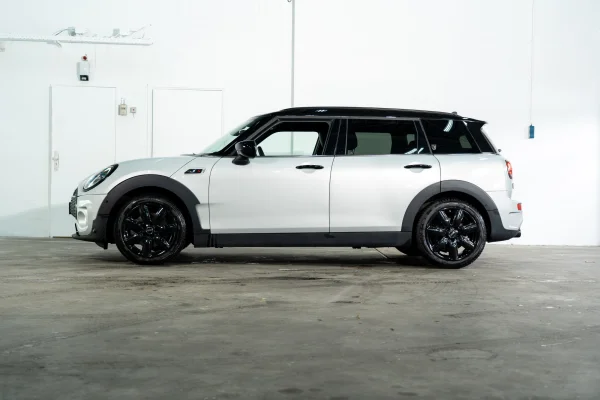 Foto 2 van fotogallerij MINI Clubman 2.0 Cooper S Yours 6-drs stationwagen uit 2022