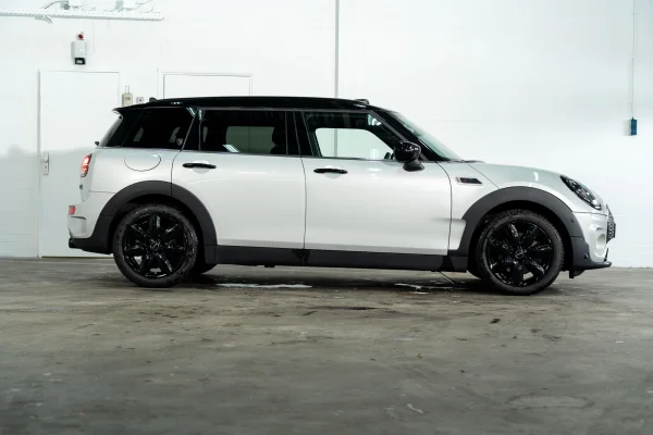 Foto 3 van fotogallerij MINI Clubman 2.0 Cooper S Yours 6-drs stationwagen uit 2022