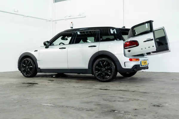 Foto 40 van fotogallerij MINI Clubman 2.0 Cooper S Yours 6-drs stationwagen uit 2022