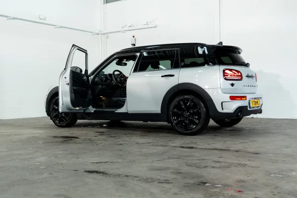 Foto 12 van fotogallerij MINI Clubman 2.0 Cooper S Yours 6-drs stationwagen uit 2022