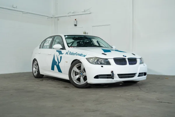 Foto 2 van fotogallerij BMW E90 330i Cup Raceauto uit 2007
