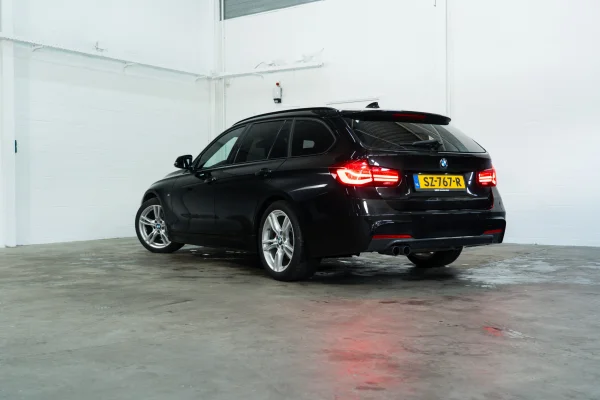 Foto 10 van fotogallerij BMW 320i Touring F31 M Sport LCI uit 2018