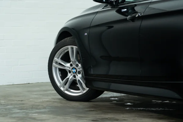 Foto 11 van fotogallerij BMW 320i Touring F31 M Sport LCI uit 2018