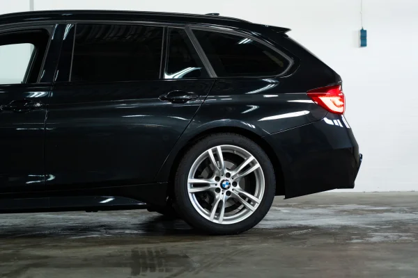 Foto 16 van fotogallerij BMW 320i Touring F31 M Sport LCI uit 2018