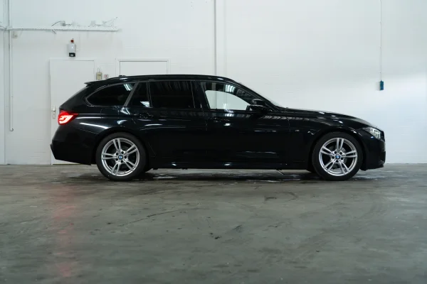 Foto 17 van fotogallerij BMW 320i Touring F31 M Sport LCI uit 2018