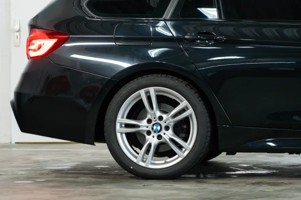 Foto 19 van fotogallerij BMW 320i Touring F31 M Sport LCI uit 2018