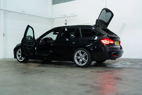 Foto 27 van fotogallerij BMW 320i Touring F31 M Sport LCI uit 2018